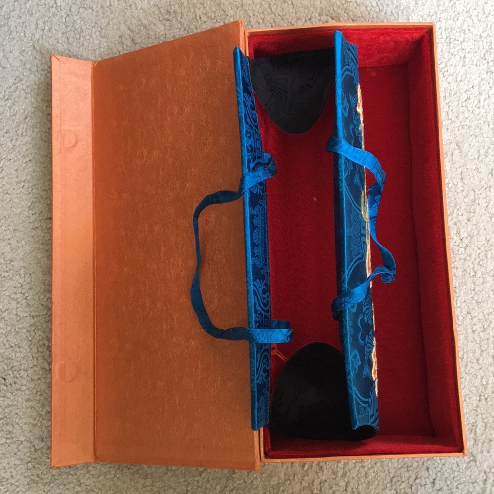 Embroidered Silk Clutch - Picture 4 of 7